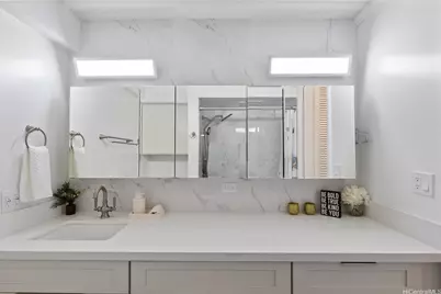 1655 Makaloa Street #1904, Honolulu, HI 96814 - Photo 14