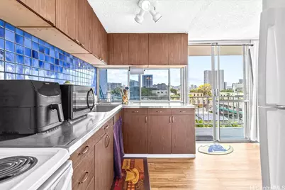 1325 Wilder Avenue #5 Makai, Honolulu, HI 96822 - Photo 4