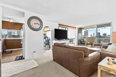 1325 Wilder Avenue #5 Makai, Honolulu, HI 96822 - Photo 4
