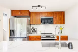 98-380 Koauka Loop, Aiea, HI 96701 - Photo 4