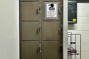 2421 Ala Wai Blvd, Honolulu, HI 96815 - Photo 8