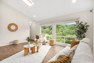 98-2033 Pahiolo Street, Aiea, HI 96701 - Photo 2