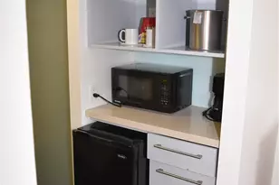 410 Atkinson Dr, Honolulu, HI 96814 - Photo 12