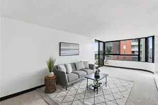 2724 Kahoaloha Ln, Honolulu, HI 96826 - Photo 2