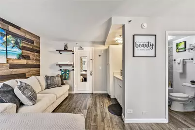 134 Kapahulu Avenue #700, Honolulu, HI 96815 - Photo 2