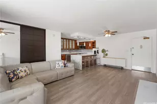 225 Kaiulani Ave, Honolulu, HI 96815 - Photo 2