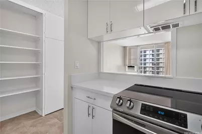 1617 Kapiolani Boulevard #1004, Honolulu, HI 96814 - Photo 8