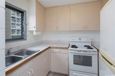 509 University Avenue #504, Honolulu, HI 96826 - Photo 4