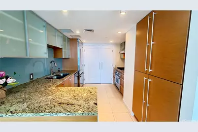 1177 Queen Street #3204, Honolulu, HI 96814 - Photo 4