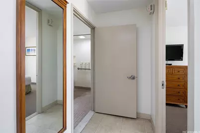 229 Paoakalani Avenue #1112 (NUC), Honolulu, HI 96815 - Photo 12