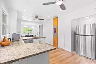 2021 Mott Smith Dr, Honolulu, HI 96822 - Photo 10