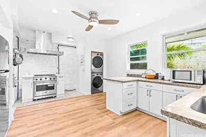 2021 Mott Smith Drive, Honolulu, HI 96822 - Photo 8