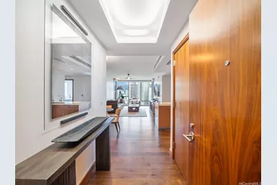 1555 Kapiolani Boulevard #914, Honolulu, HI 96814 - Photo 2