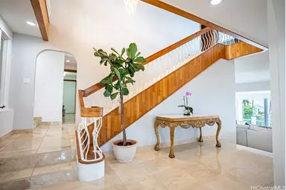 869 Ikena Circle, Honolulu, HI 96821 - Photo 4