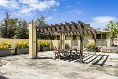 1310 Pensacola Street #307, Honolulu, HI 96814 - Photo 24