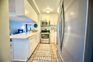 501 Hahaione St, Honolulu, HI 96825 - Photo 4