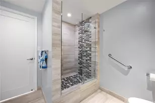 1720 Ala Moana Blvd, Honolulu, HI 96815 - Photo 10
