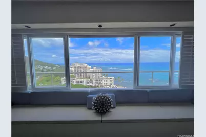 2895 Kalakaua Avenue #1705, Honolulu, HI 96815 - Photo 2