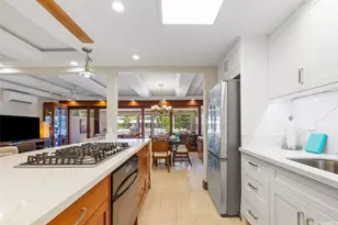 347 Kawaihae St, Honolulu, HI 96825 - Photo 6