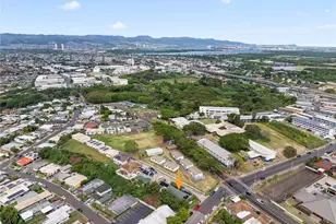 94-309 Waikele Rd, Waipahu, HI 96797 - Photo 6