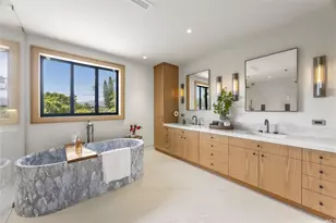 4561 Aukai Ave, Honolulu, HI 96816 - Photo 20
