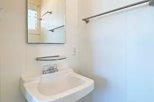 1220 Center St, Honolulu, HI 96816 - Photo 8