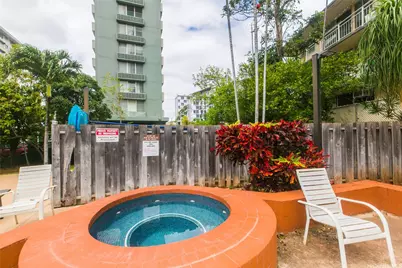 2724 Kahoaloha Lane #1606, Honolulu, HI 96826 - Photo 14