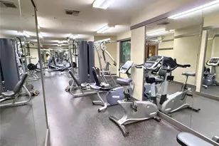 521 Hahaione St, Honolulu, HI 96825 - Photo 12