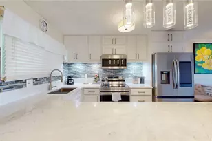 469 Ena Rd, Honolulu, HI 96815 - Photo 6