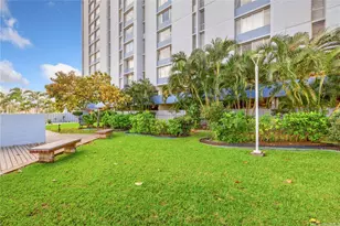 3045 Ala Napuaa Pl, Honolulu, HI 96818 - Photo 18