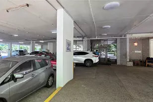 1700 Ala Moana Blvd, Honolulu, HI 96815 - Photo 16