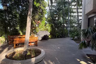 300 Wai Nani Way, Honolulu, HI 96815 - Photo 16