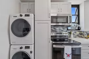 2410 Cleghorn St, Honolulu, HI 96815 - Photo 8