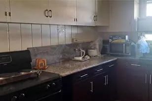 1320 Pensacola St, Honolulu, HI 96814 - Photo 4