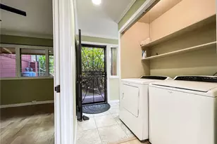 2365 Gardenia St, Honolulu, HI 96816 - Photo 12