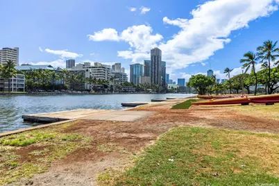 2444 Hihiwai Street #1006, Honolulu, HI 96826 - Photo 24
