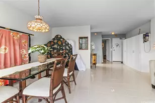 2444 Hihiwai St, Honolulu, HI 96826 - Photo 2