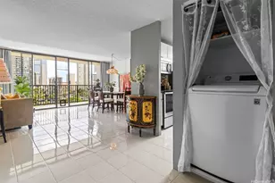 2444 Hihiwai St, Honolulu, HI 96826 - Photo 8