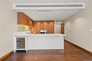 1555 Kapiolani Blvd, Honolulu, HI 96814 - Photo 4