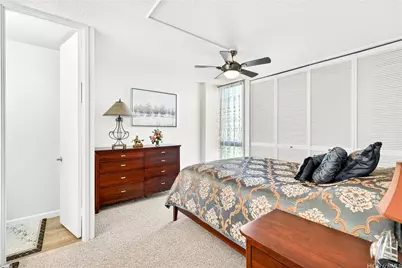 1160 Ala Napunani Street #1602, Honolulu, HI 96818 - Photo 14