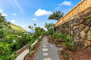 907 Ahuwale St, Honolulu, HI 96821 - Photo 20