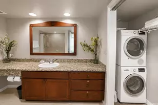 2045 Kalakaua Ave, Honolulu, HI 96815 - Photo 8
