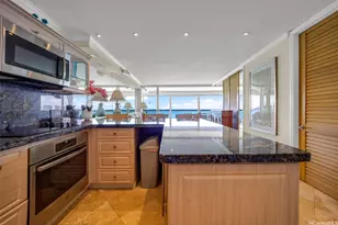 2877 Kalakaua Ave, Honolulu, HI 96815 - Photo 12