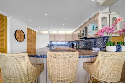 2877 Kalakaua Avenue #1004, Honolulu, HI 96815 - Photo 10