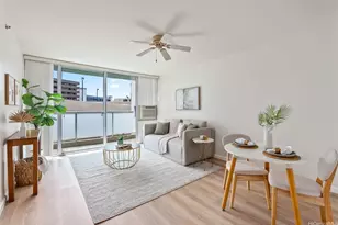 3009 Ala Makahala Pl, Honolulu, HI 96818 - Photo 2