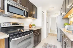 2724 Kahoaloha Ln, Honolulu, HI 96826 - Photo 8