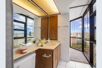930 Kaheka Street #2001, Honolulu, HI 96814 - Photo 18
