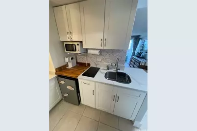 2450 Prince Edward Street #706A, Honolulu, HI 96815 - Photo 4