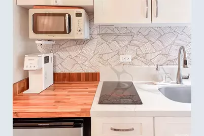 2450 Prince Edward Street #706A, Honolulu, HI 96815 - Photo 2