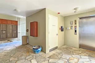 2999 Kalakaua Ave, Honolulu, HI 96815 - Photo 20